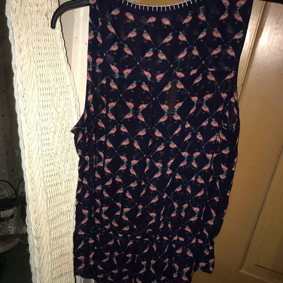 patterned blouse! 💕 - Picture 2 of 4